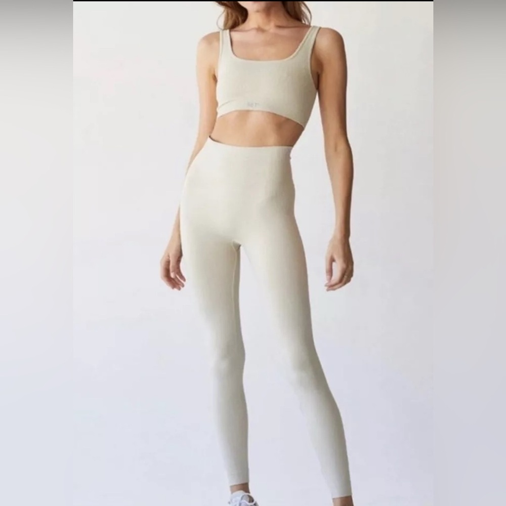 Oat Milk Set Active SculptFlex leggings